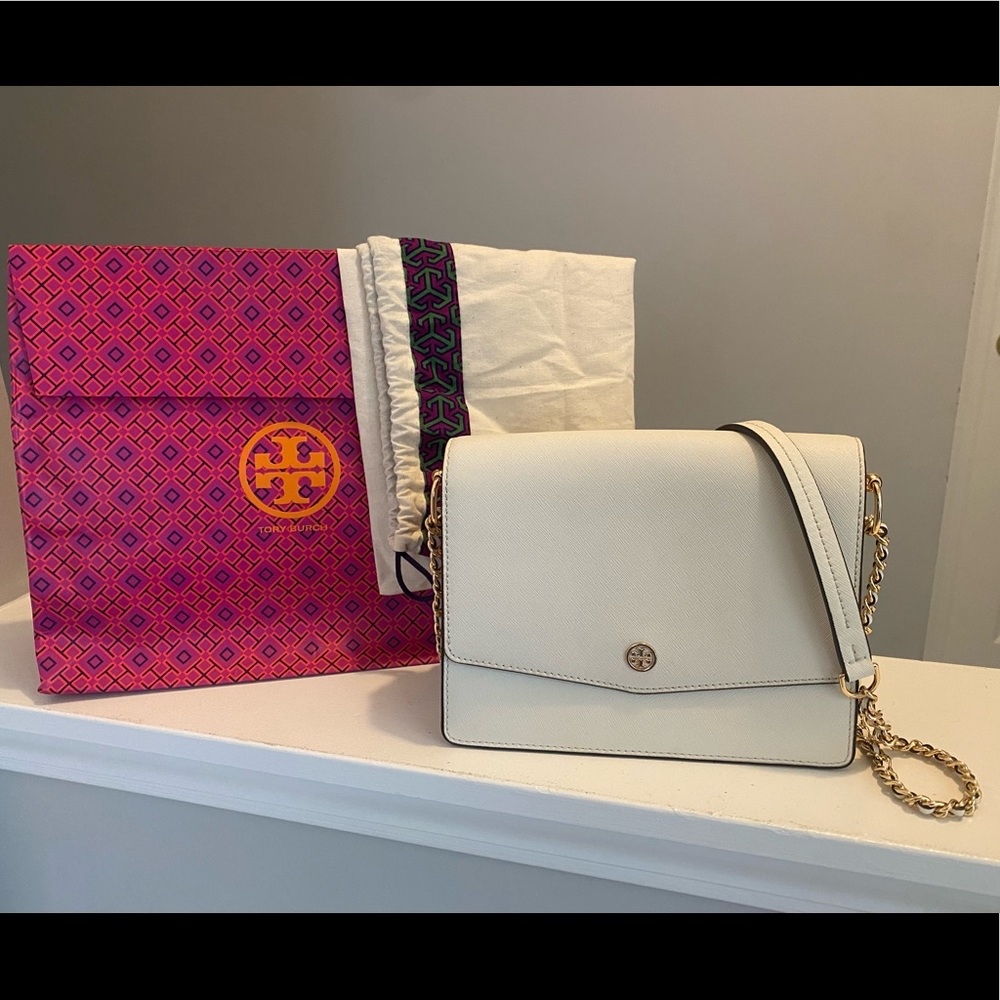 Authentic, hardly-used, ivory convertible shoulder/crossbody Tory Burch bag!
